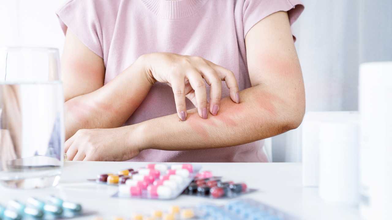 Managing Symptoms and Side Effects While on Braftovi and Mektovi